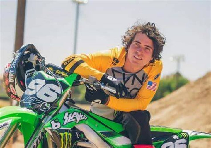 Axell Hodges Height, Weight, Net Worth, Age, Birthday, Wikipedia, Who, Nationality, Biography