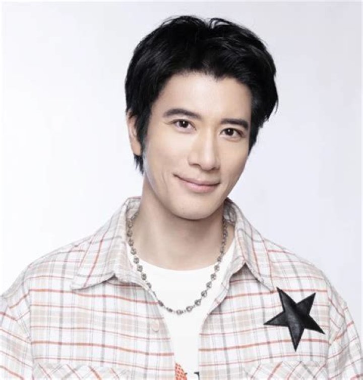 Qian Julie Wang Height, Weight, Net Worth, Age, Birthday, Wikipedia, Who, Nationality, Biography