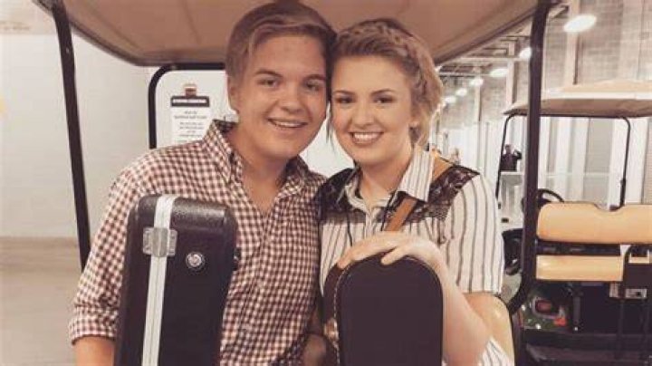 Who Is Caleb Lee Hutchinson Wife? His Relationship With Maddie Poppe In 2022